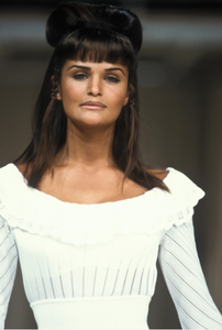 azzedine-alaia-ss-1992-3.thumb.png.68979e7bc7a28247b8a854e963cfd017.png