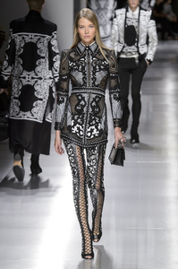 balmain-m-rs18-2208.thumb.jpg.1c41e3fd76fb963f207b08230063945f.jpg