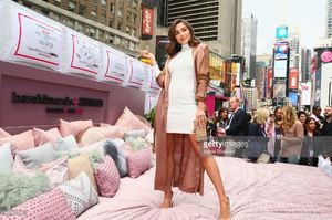 beauty-and-fashion-influencer-olivia-culpo-appears-during-the-picture-id681860546.jpg