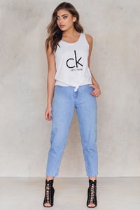 calvin_klein_knotted_tank_1278-000080-0001-5.thumb.jpg.12c7239293e1ddef291b6d589d0a5e6c.jpg