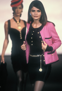 chanel-hc-fw-1990-3.thumb.png.c3b6b4c790230911d1a39ac5c44511e6.png