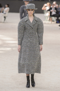 chanel-hc-rf17-0008.thumb.jpg.9595105205d1f617fa0b63a42e68ca48.jpg