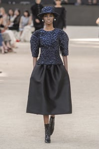 chanel-hc-rf17-0360.thumb.jpg.ef921f08b5721e8089cce1bd864cbb13.jpg