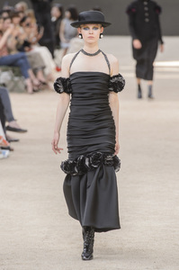 chanel-hc-rf17-0486.thumb.jpg.c08ac9fe911fae92ec930a634b72b951.jpg