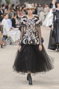 chanel-hc-rf17-0579.thumb.jpg.1d3a0d82f2737d549bfa8e176cb2ceb0.jpg