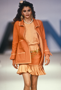 chanel-hc-ss-1990-7.thumb.png.717c725068a4b16fedd75ff21a608ac4.png