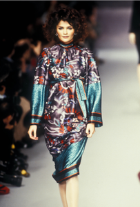 chloe-fw-1995-3.thumb.png.3afede2bcf5817a4d4c730d8a9afc4ec.png