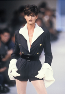 chloe-ss-1990-3.thumb.png.bb255e4a9952db637b4b8ac169eb80a8.png