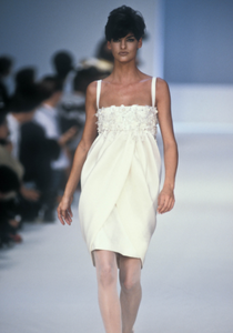 chloe-ss-1990-4.thumb.png.eeea33ecdda82b53e90d172c8d88fda4.png