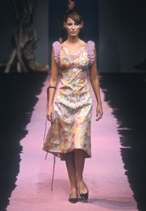 christian-lacroix-ss-1999-2.thumb.png.2471fdd35860eaf79aac656ef021d39e.png