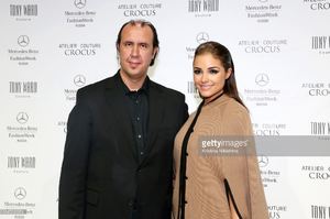 designer-tony-ward-and-miss-universe-olivia-culpo-attends-the-week-picture-id185933651.jpg