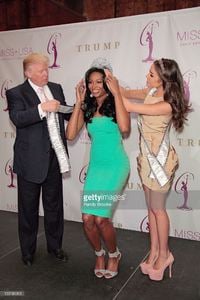 donald-trump-crowns-the-new-miss-usa-nana-meriwether-with-help-from-picture-id159180903.jpg