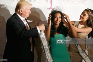 donald-trump-miss-usa-nana-meriwether-and-miss-universe-olivia-culpo-picture-id159177824.jpg