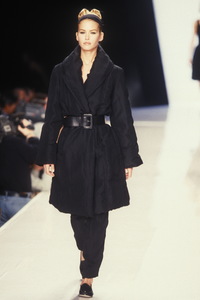 donna-karan-fw-1995-1.thumb.jpg.afc9ae89185fc0266979379221eda361.jpg