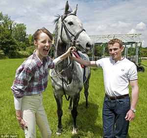 edie_24jul12_dailymail_2.thumb.jpg.f04be23d3dd5e395c47d08d70e19b57a.jpg