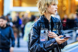 edie_anthony_vaccarello_ss16_frenchystyle.thumb.jpg.6c1e06f6060c131df70beb73bf949e9a.jpg