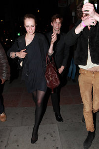 edie_art_plus_22apr10_zimbio_1.thumb.jpg.3e2211de7b7dae5df8f709840a13b40d.jpg