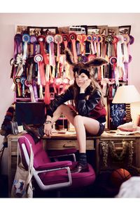 edie_british_vogue_jul10_vogue_1280.thumb.jpeg.c8f1edacb388efbb2773e325d775ba96.jpeg
