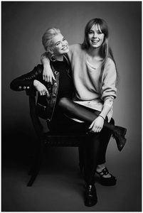 edie_british_vogue_jul12_pleasurephoto.thumb.jpg.b873249f61533cd0609147ac37c039bf.jpg