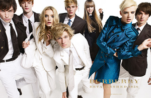 edie_burberry_ss08_mariotestino_4.thumb.jpg.c2146421b151181faab01a8f46828b74.jpg