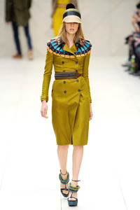edie_burberry_ss12_nymag_1.thumb.jpg.c26c4be1dc8f392a7840fdafa9a42ee1.jpg
