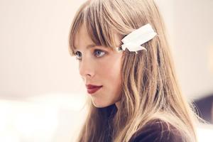 edie_burberry_ss13_cosmo.thumb.jpg.1b2c2be9ae2012074286fc1ab975fbe1.jpg