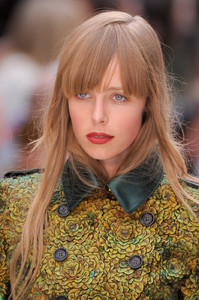 edie_burberry_ss13_livingly_2.JPG