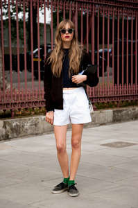 edie_burberry_ss13_tfs_1.thumb.jpg.0b9556e49d9ff998978cbdfdc31ba2b9.jpg