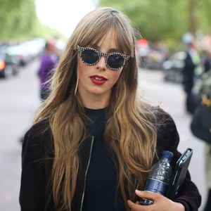edie_burberry_ss13_thefrontrowview_2.thumb.jpg.b37cc6317d89ed63c2b796e01ebdbb9b.jpg