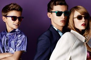 edie_burberry_ss13_vogue_1920.thumb.jpeg.dc39cd69397ab96c2a91d4774f5be7ec.jpeg