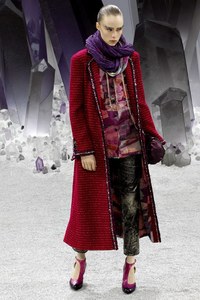 edie_chanel_aw12_vogue_1.thumb.jpeg.6f09279cffcf838dbd8e40b163ceed15.jpeg