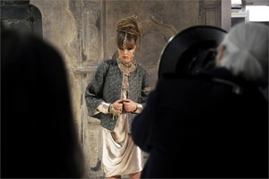 edie_chanel_paris_bombay_prefall12_bts_vogue_1.thumb.jpg.ca2e3b438bc9642a6ded4535600f5d88.jpg