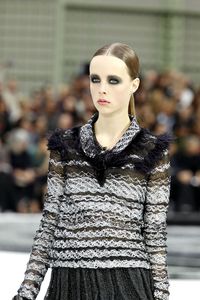 edie_chanel_ss11_vogue_1280_2.thumb.jpeg.afd59ccca06e0d221fae0b679f558805.jpeg
