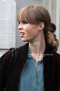 edie_chanel_ss13_trendystyle.thumb.jpeg.5470ccb2d02d83eda30c8142a8ac1416.jpeg