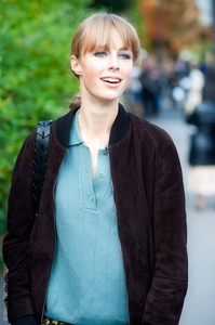 edie_chanel_ss13_waynetippetts_1.thumb.jpg.0b9cee054d2060111ee0e326b8d5c738.jpg
