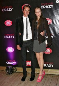 edie_crazy_horse_19sep12_purepeople.thumb.jpg.302f0c5f39d76551ce4f9e14946bc2a3.jpg