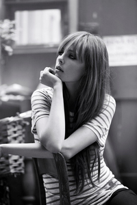 edie_glamour_uk_oct11_lganews_1.thumb.jpg.6550eace6a8abb279d3e3860b4f21486.jpg