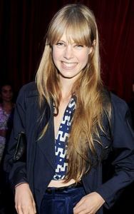 edie_hair_26nov12_dailymail.thumb.jpg.4904ef2e36091b80aa034ae76430da18.jpg