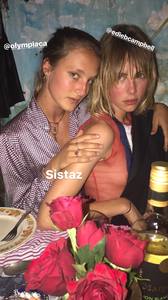edie_igstory_23jul17_louiebanksshoots.thumb.jpg.9f8d3d6a7239c0665361e10422af16ac.jpg