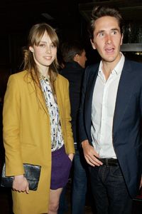 edie_johnny_walker_blue_label_1may12_vogue_1280.thumb.jpeg.aa85d2a0db40818bbac7343ce860465d.jpeg