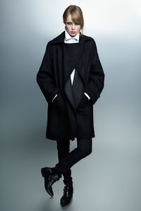 edie_karl_lagerfeld_aw12_vogue_1280_2.jpeg