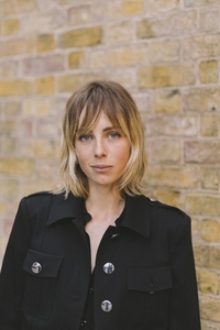 edie_kors_tatler_30jun17_vogue_2.thumb.jpg.af3da9c13e537980f5da7b71c2106faf.jpg