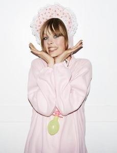 edie_love_advent_dec12_modelsdot.thumb.jpeg.712c9be2798a7e60e79a1f3fb029d6f5.jpeg