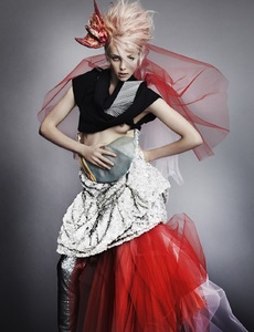 edie_love_ss12_visualoptimism_2.thumb.jpg.d34ce82955a7e9a1f8da367330fab72c.jpg