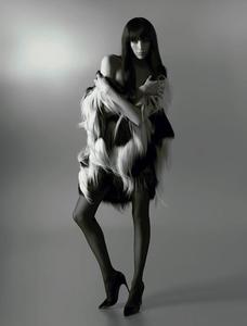 edie_madame_figaro_dec11_10_madamelefigaro.jpg