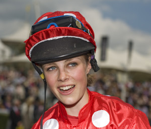edie_magnolia_cup_28jul11_zimbio_4.thumb.jpg.e8f3930e02779cc71e45ccd3086171c4.jpg