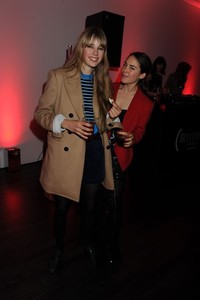 edie_matthew_williamson_after_show_18sep11_tatler.thumb.jpg.60da04a50f1e3d31a5dc1eae6964a5bf.jpg