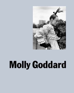 edie_molly_goddard_aw17_mollymgoddard_3a.thumb.jpg.b80f1d57daded1a27b2678e2d7f505df.jpg