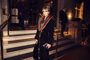edie_puro_encanto_british_dec_11_vogue_mexico_7.thumb.jpg.c9e4813b62750409d37f35766e98257a.jpg