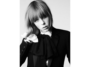 edie_saint_laurent_2013_by_hedi_slimane_nouvelobs_1.jpg